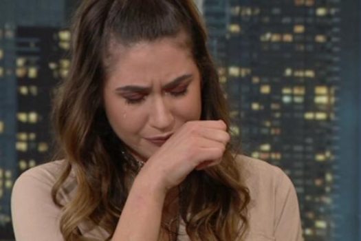 Έλενα Κρεμλίδου: Γιατί ξέσπασε σε κλάματα στον Αρναούτογλου. «Δεν μπορώ να συνεχίσω τη συνέντευξη» [video]